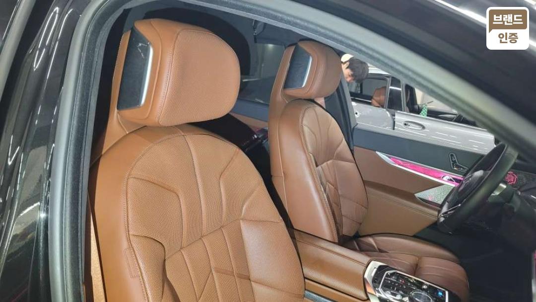 BMW i7 G70 xDrive60 M Sport 7