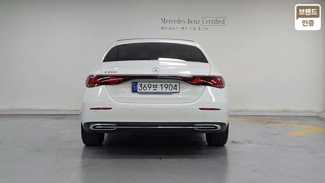 Mercedes-Benz E-Class W214 Gasoline 2.0 E200 Avantgarde — фото 4
