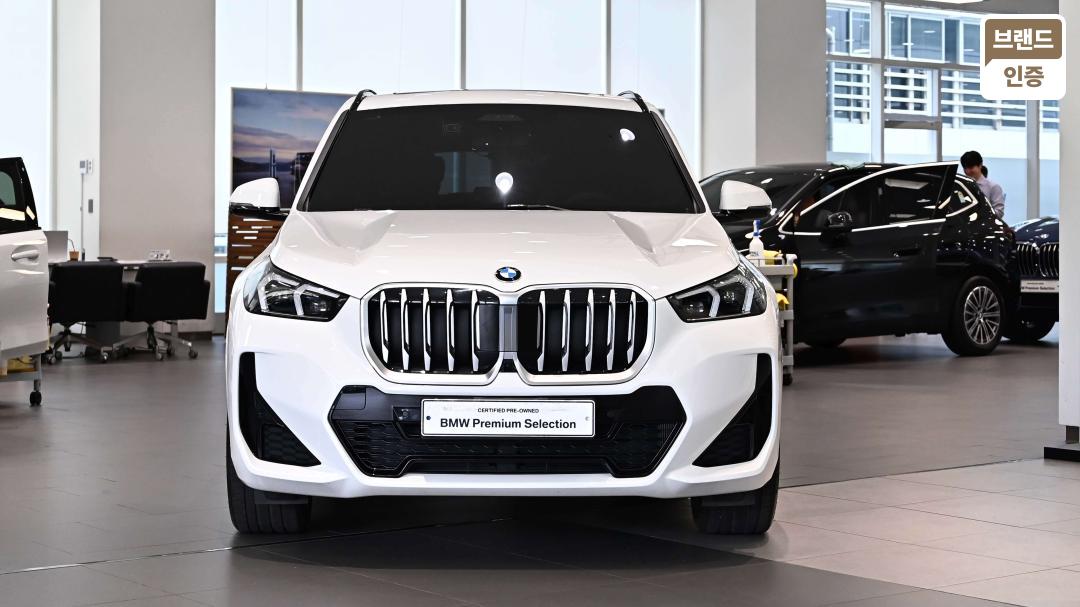 BMW X1 U11 Gasoline 2.0 sDrive20i M Sport — фото 3
