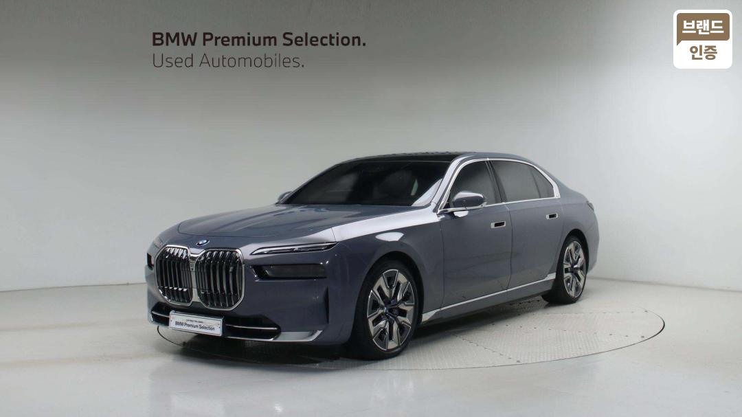 BMW i7 G70 xDrive60 Design Pure Excelence