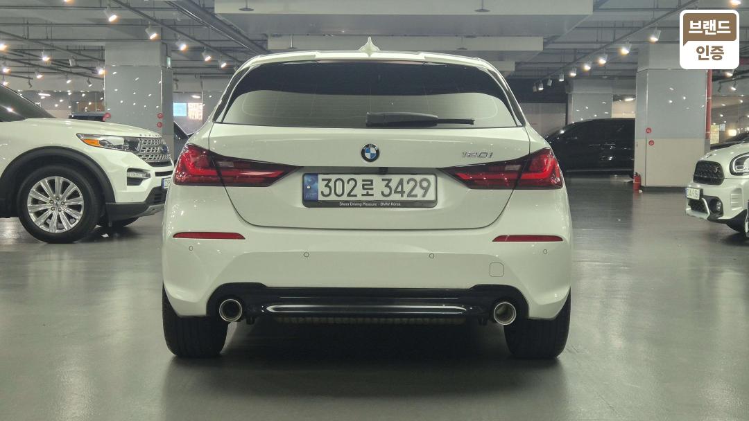 BMW 1 Series F40 Gasoline 2WD 120i Sport 4