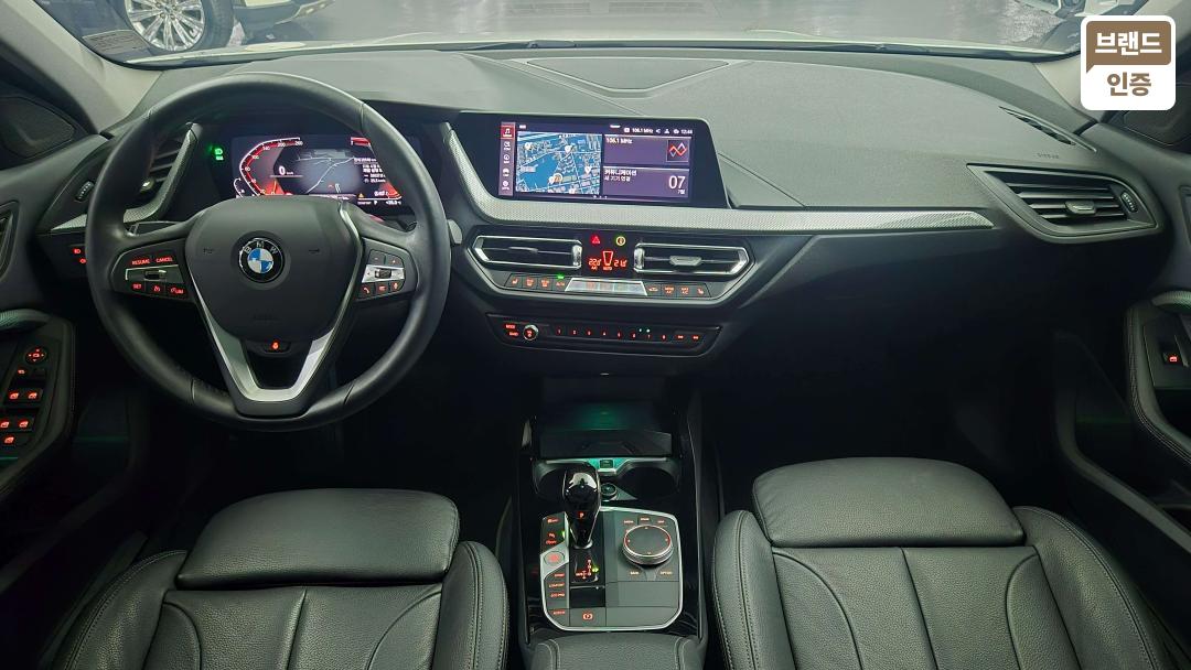BMW 1 Series F40 Gasoline 2WD 120i Sport 7