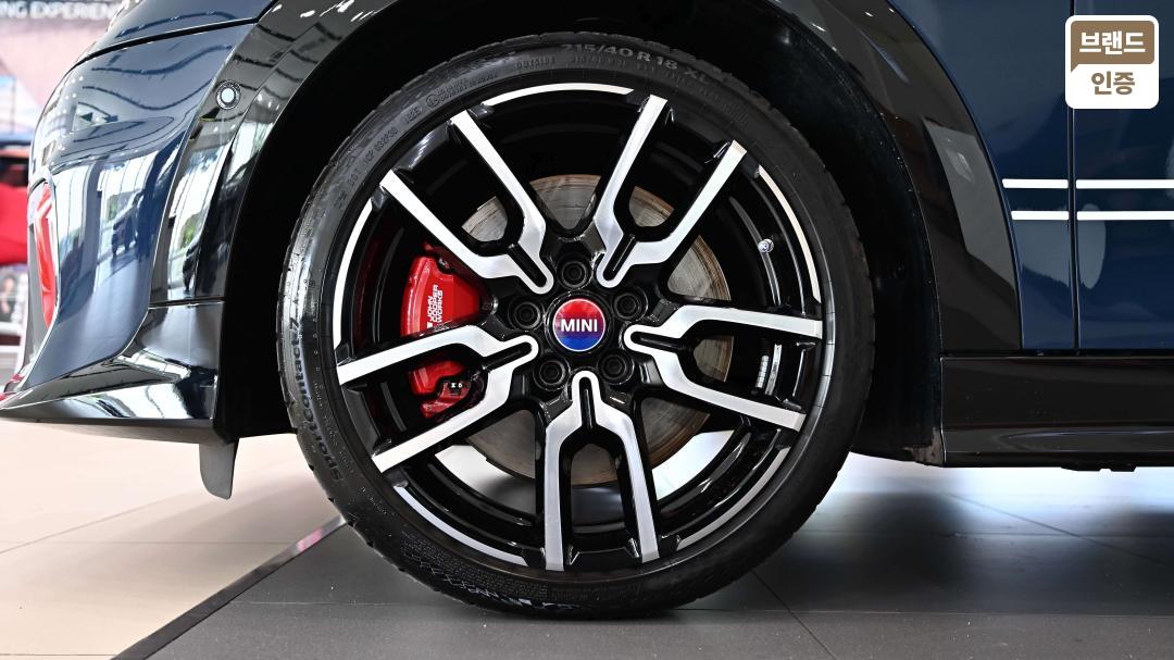 Mini Cooper 3 Duo Gasoline 2.0 JCW — фото 5