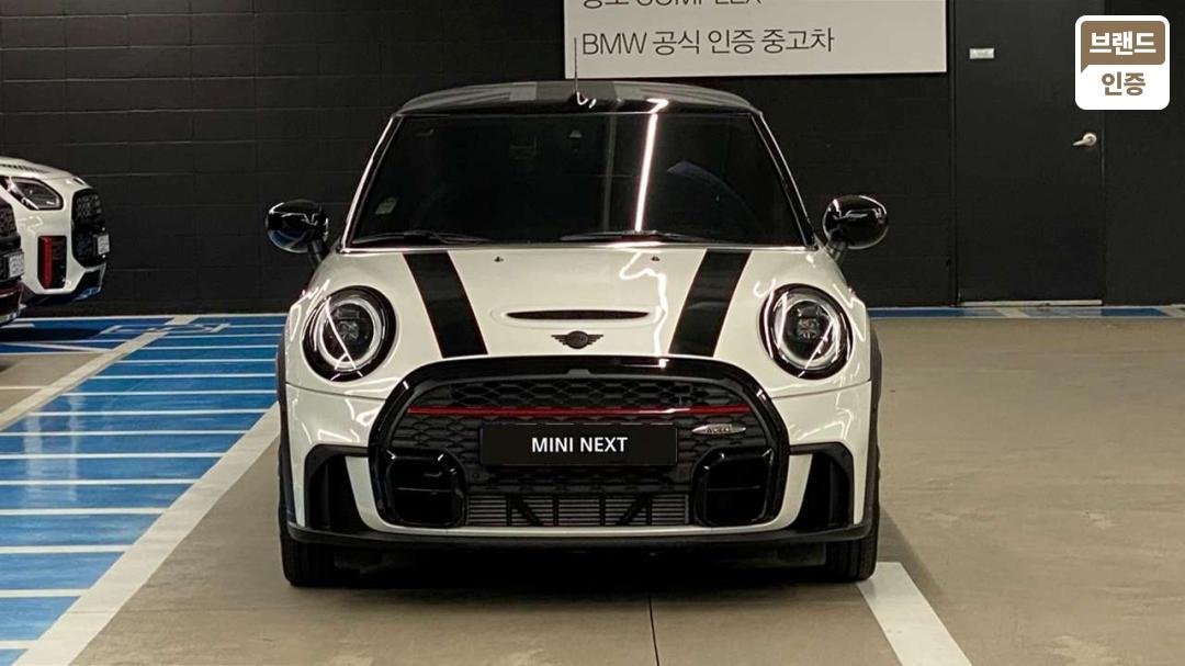 Mini Cooper Convertible F/ L JCW — фото 3
