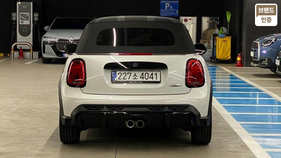 Mini Cooper Convertible F/ L JCW — фото 4