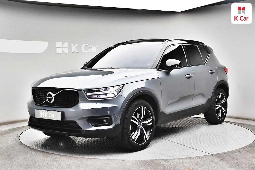 볼보 XC40 - фото 1