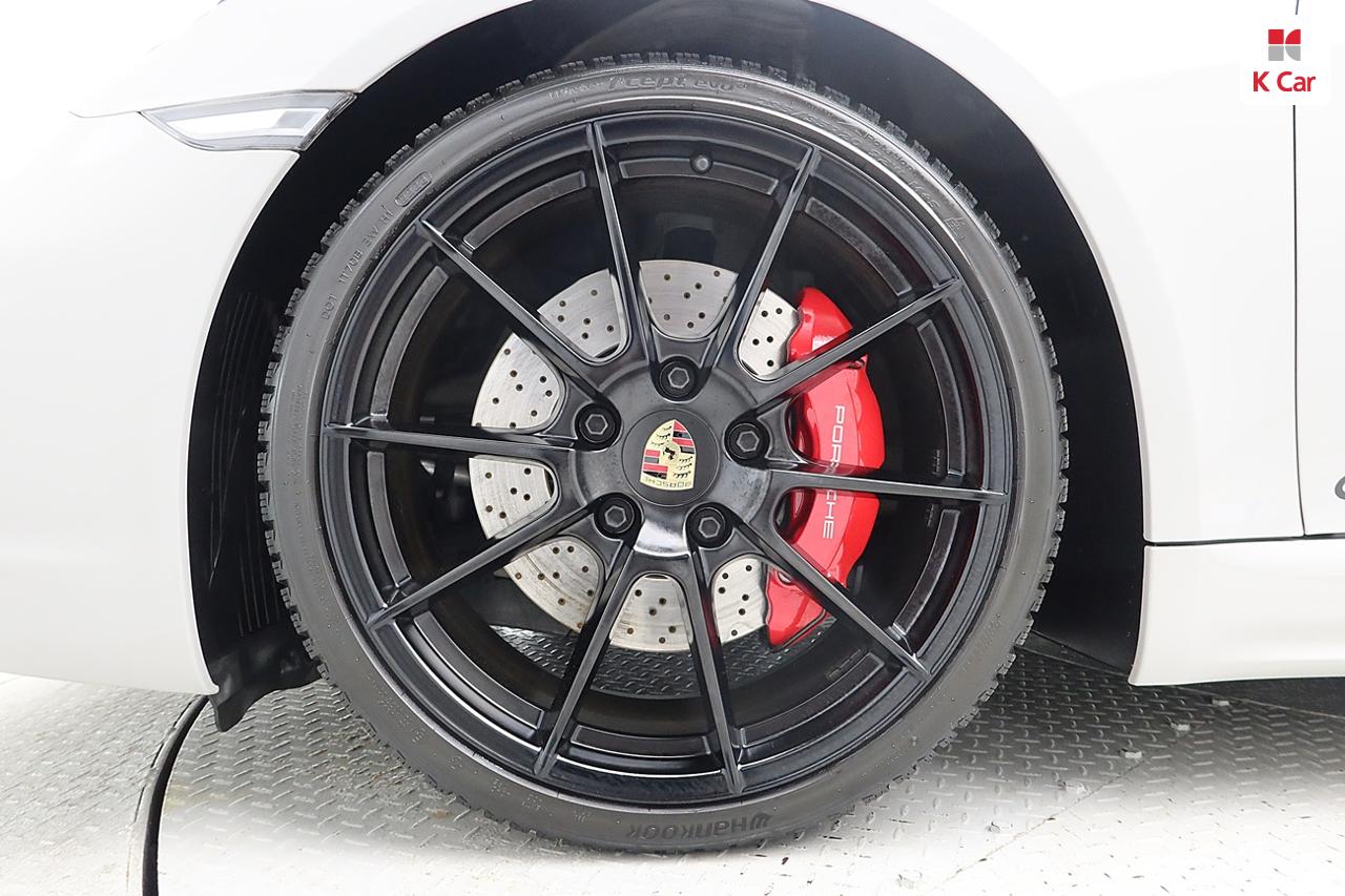 PORSCHE Boxster (718) 4.0 GTS