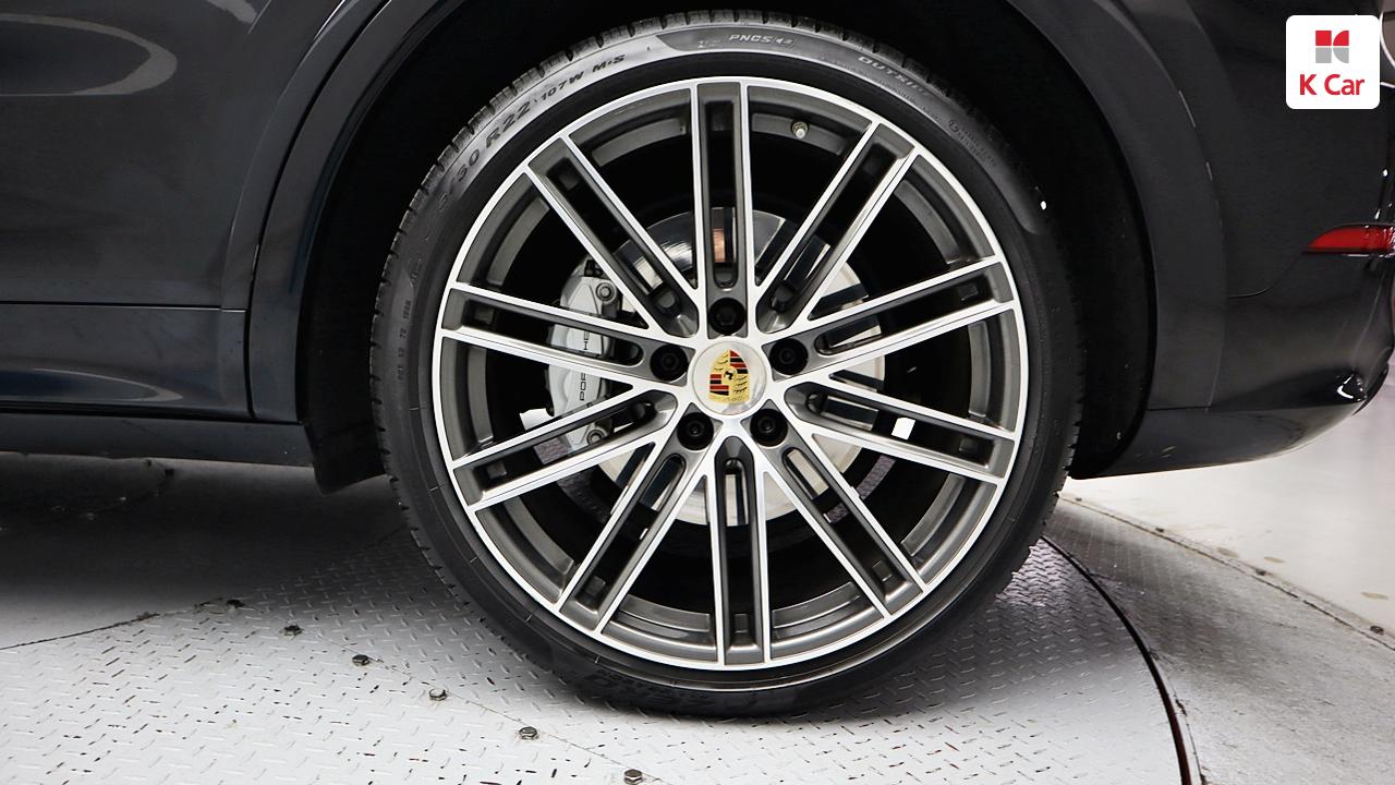 PORSCHE Cayenne (3rd Generation) 4.0 V8