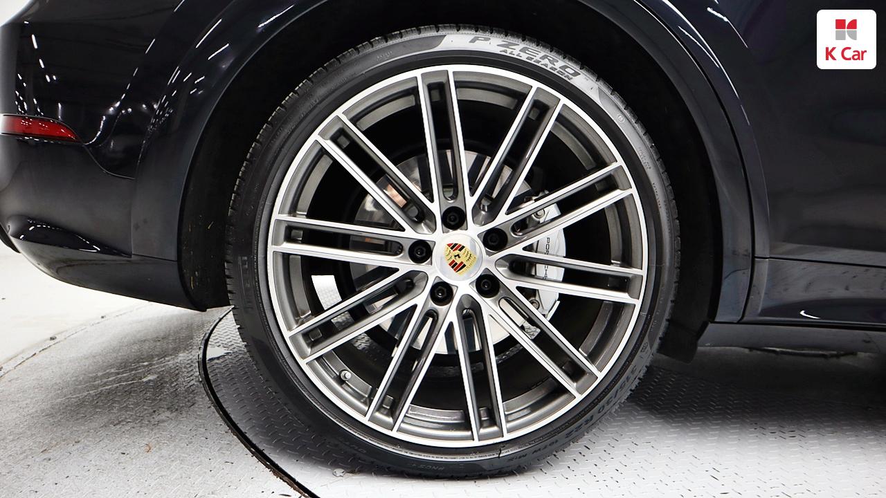 PORSCHE Cayenne (3rd Generation) 4.0 V8