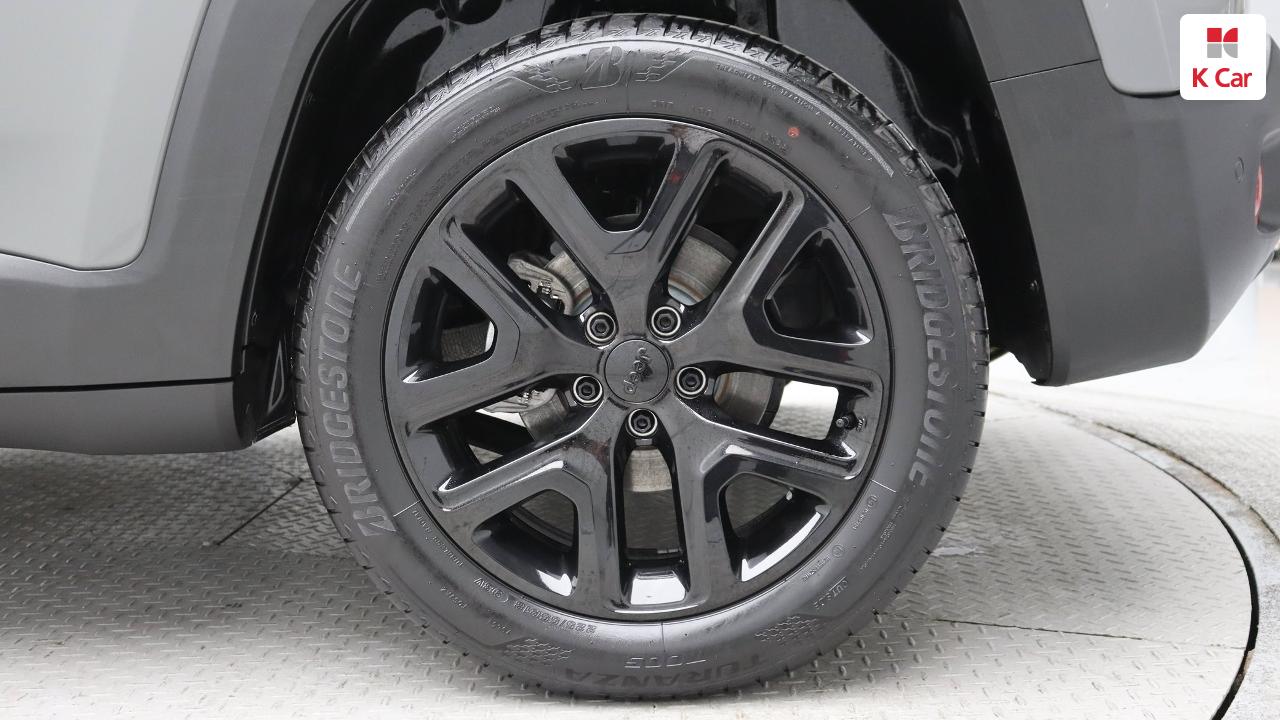 Jeep Renegade 1.3 Limited 7