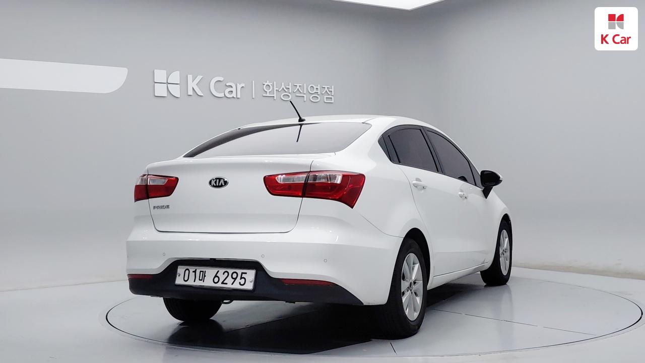 KIA The New Pride 4Door 1.6 GDI