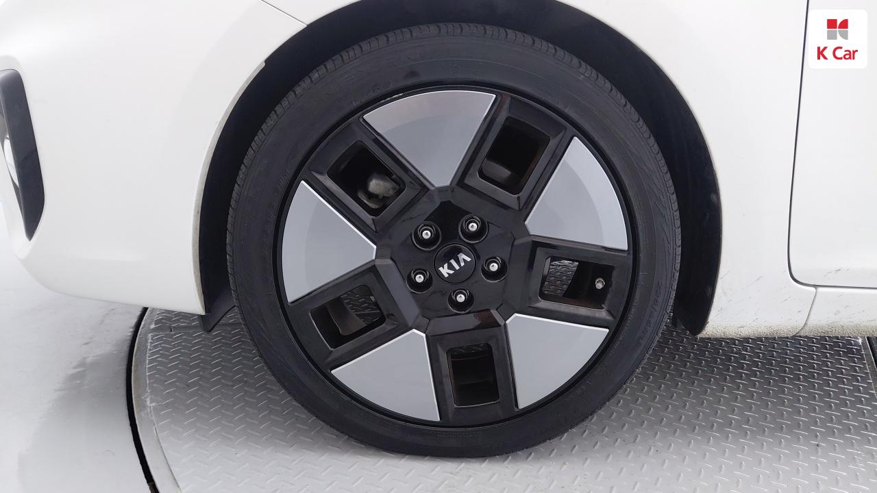 기아 더 뉴 카렌스 2.0 LPI 럭셔리
