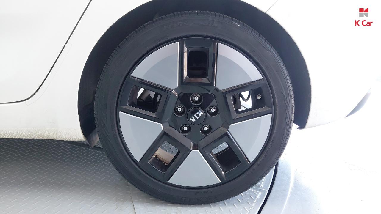 기아 더 뉴 카렌스 2.0 LPI 럭셔리