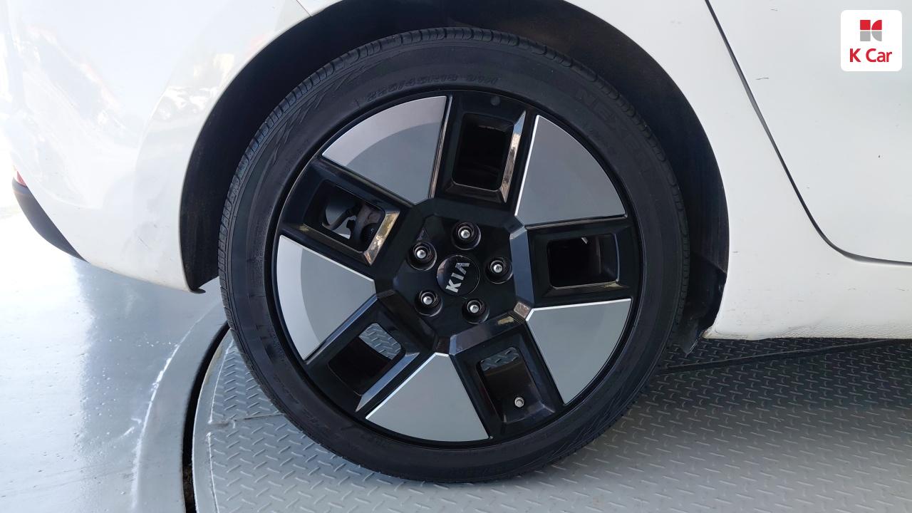 기아 더 뉴 카렌스 2.0 LPI 럭셔리