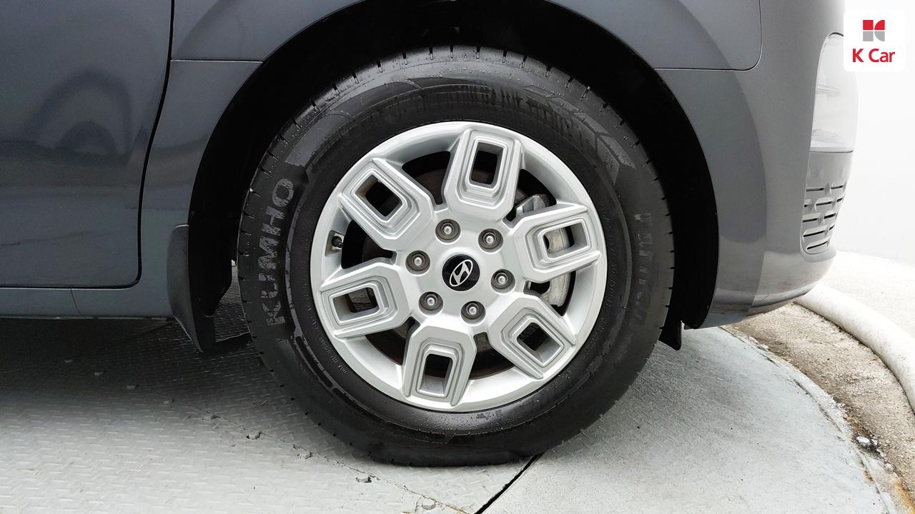HYUNDAI Staria 3.5 LPG Cargo 3-Seater