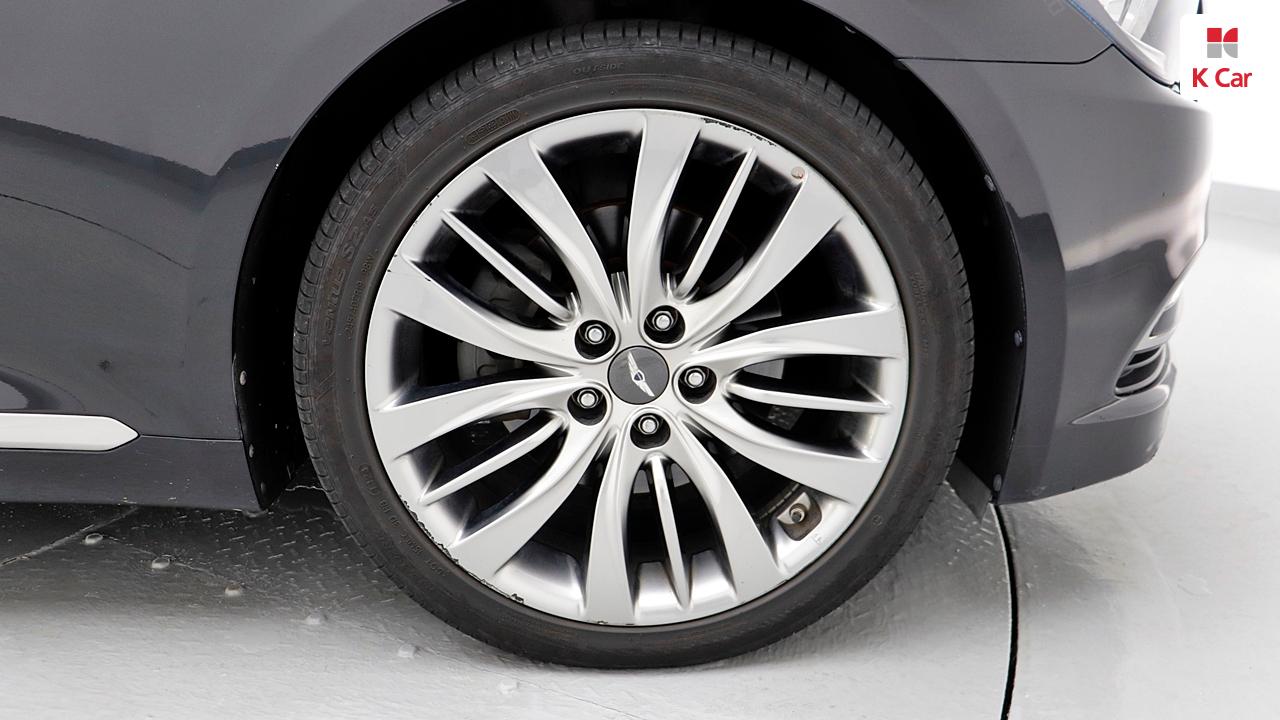 HYUNDAI Genesis DH G330