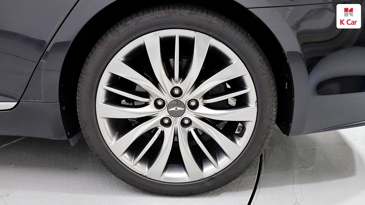HYUNDAI Genesis DH G330