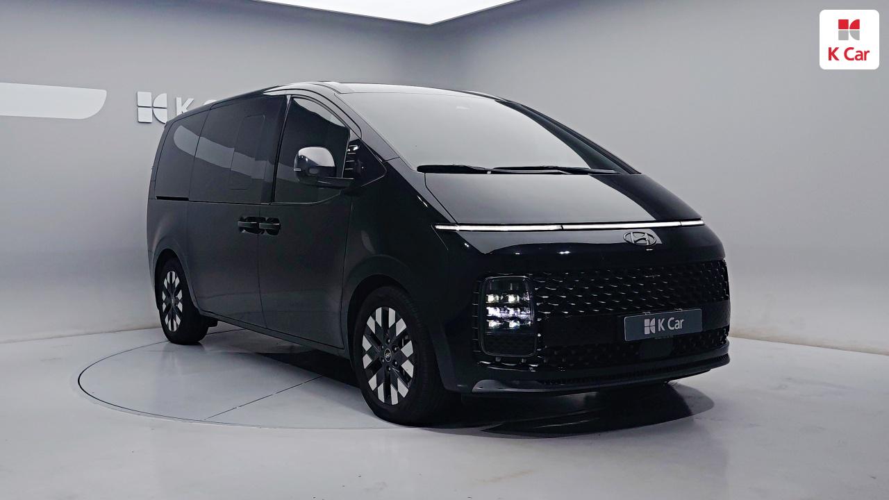 HYUNDAI Staria 2.2 Diesel Lounge 9-Seater 4W