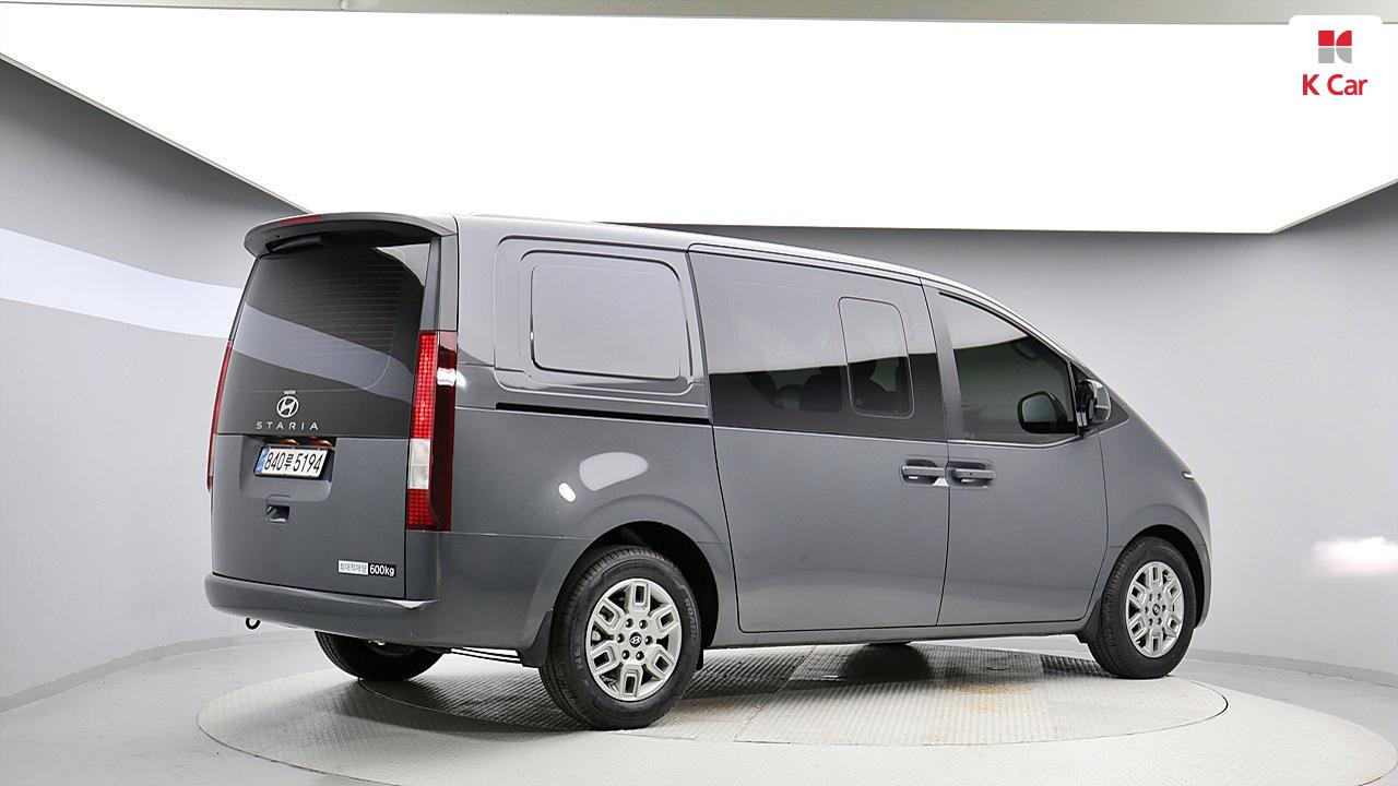HYUNDAI Staria 3.5 LPG Cargo 5-Seater