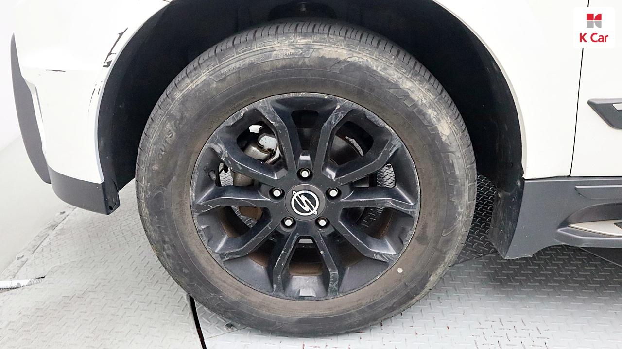 KG MOBILITY(SSANGYONG) The New Korando Sports 2.2 4WD