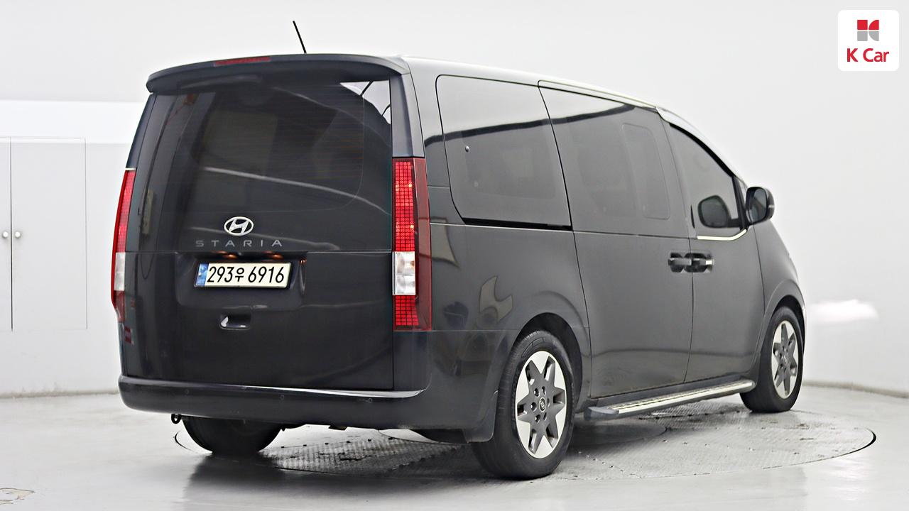 HYUNDAI Staria 2.2 Diesel Tourer 9-Seater 2W