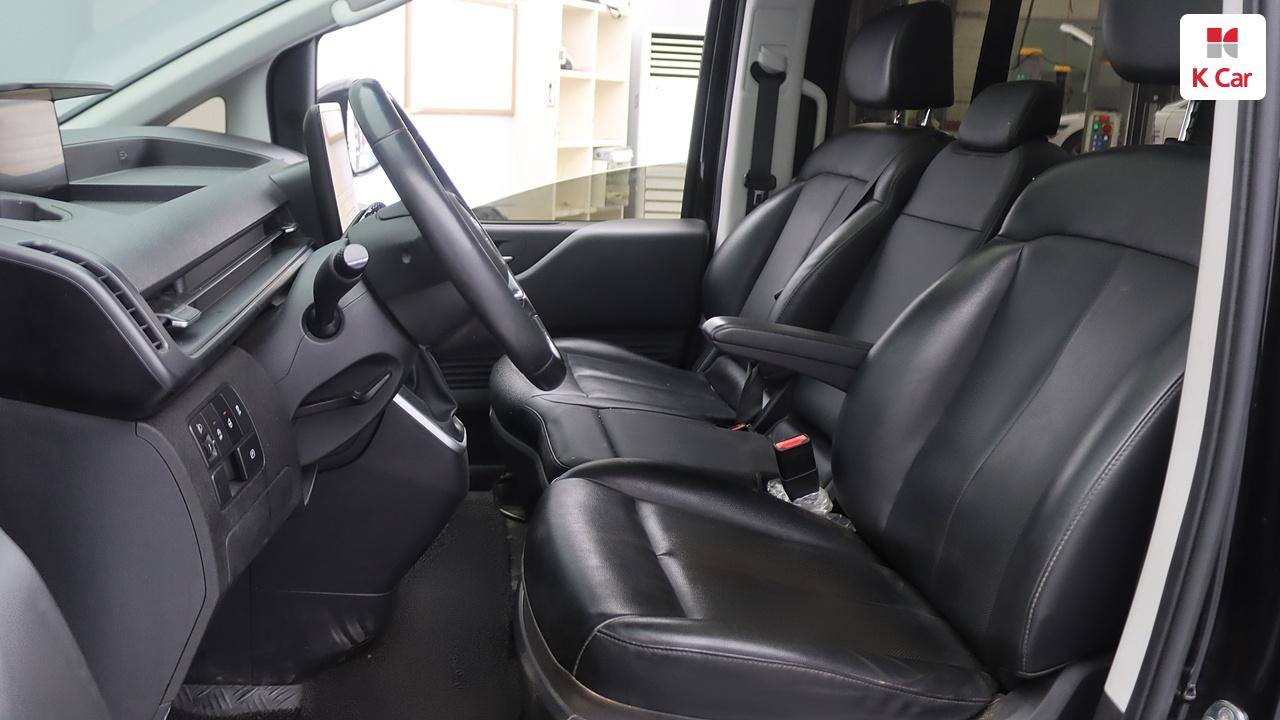 HYUNDAI Staria 2.2 Diesel Tourer 9-Seater 2W