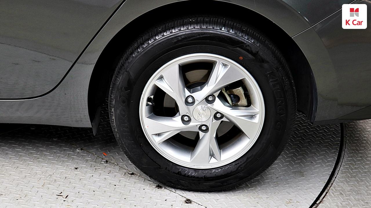 HYUNDAI Avante (CN7) Gasoline 1.6