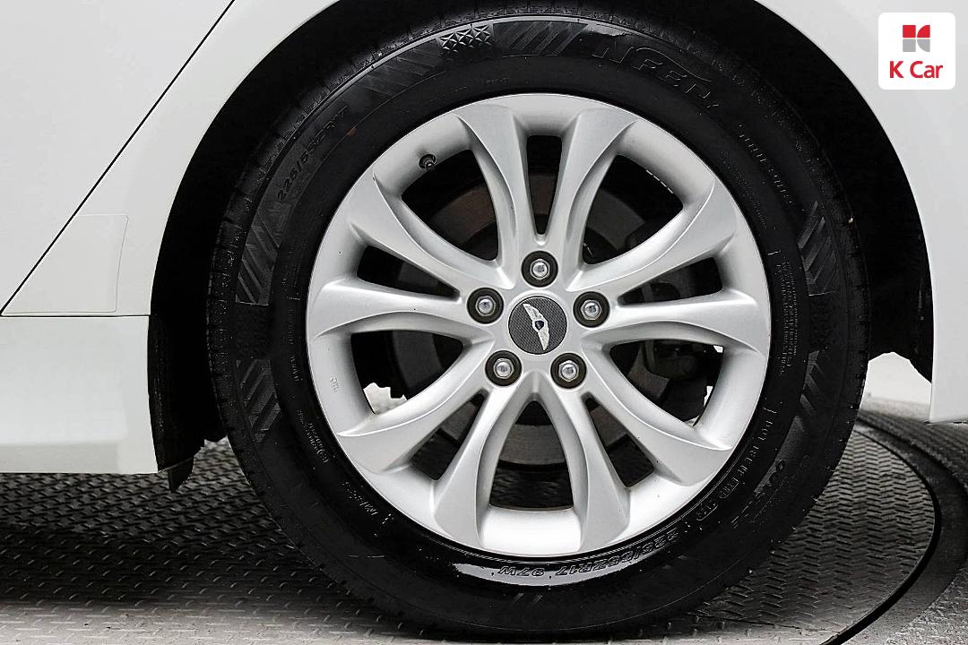 Hyundai Genesis BH330 Modern Base Type 7