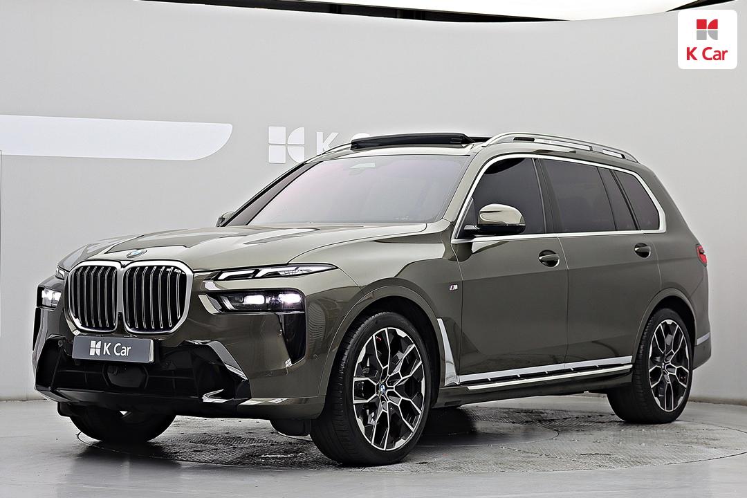 BMW X7 - фото 1