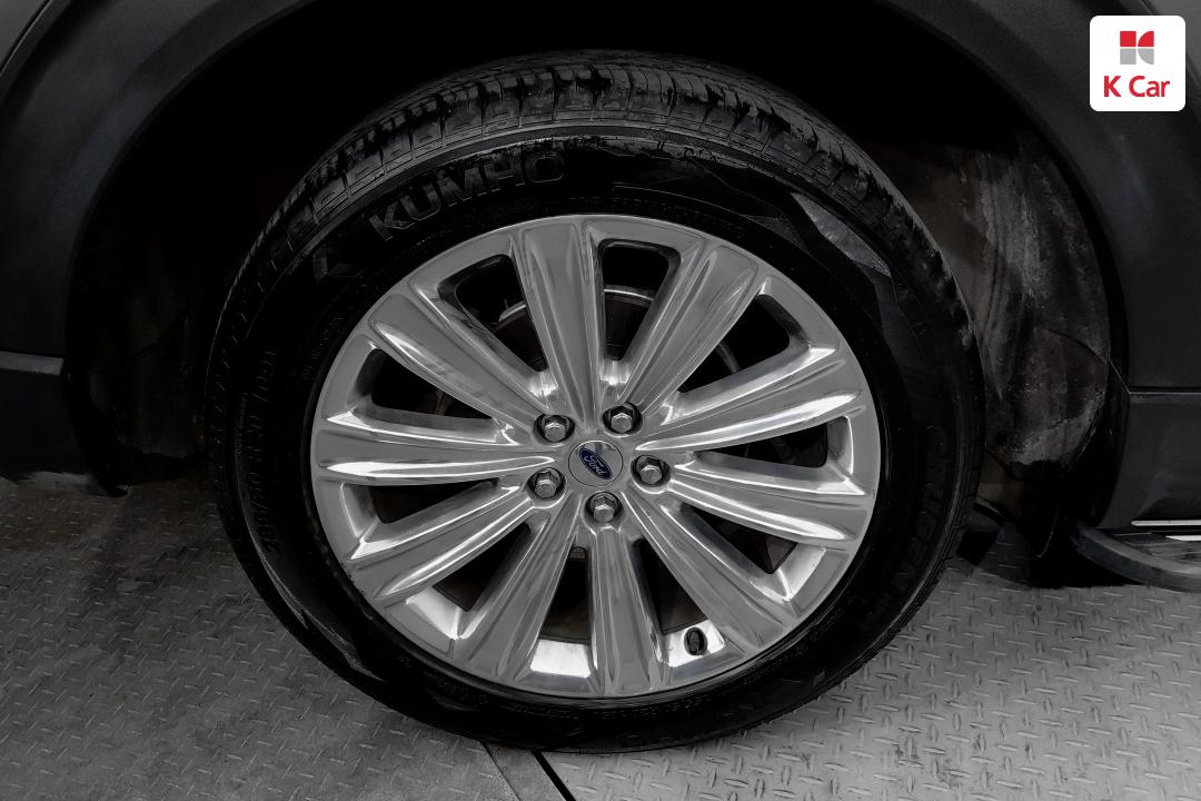 Ford Explorer Gasoline 4WD 2.3 Limited 9