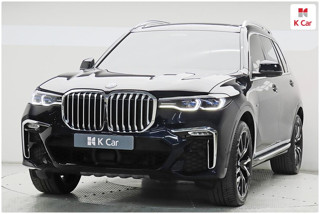 BMW X7 - фото 1
