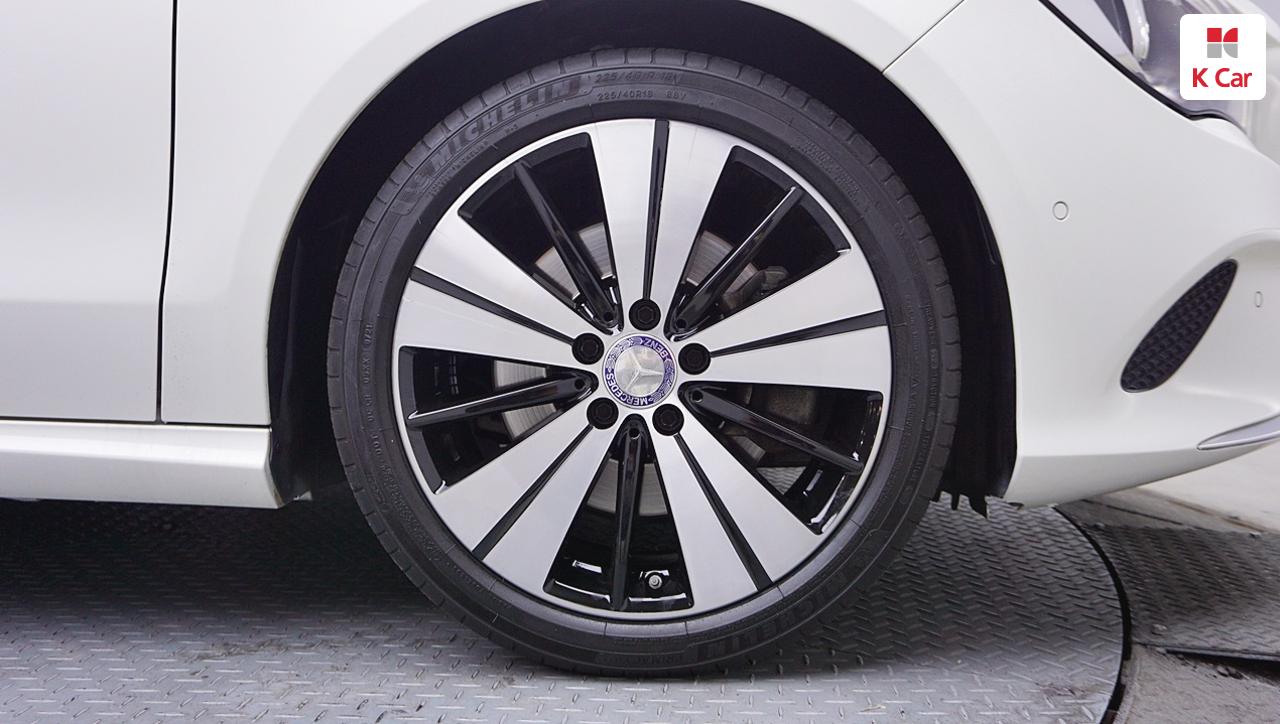 BENZ CLA-Class CLA250 4 Matic