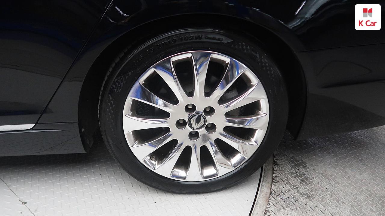 KG MOBILITY(SSANGYONG) New Chairman W CW600 4TRONIC