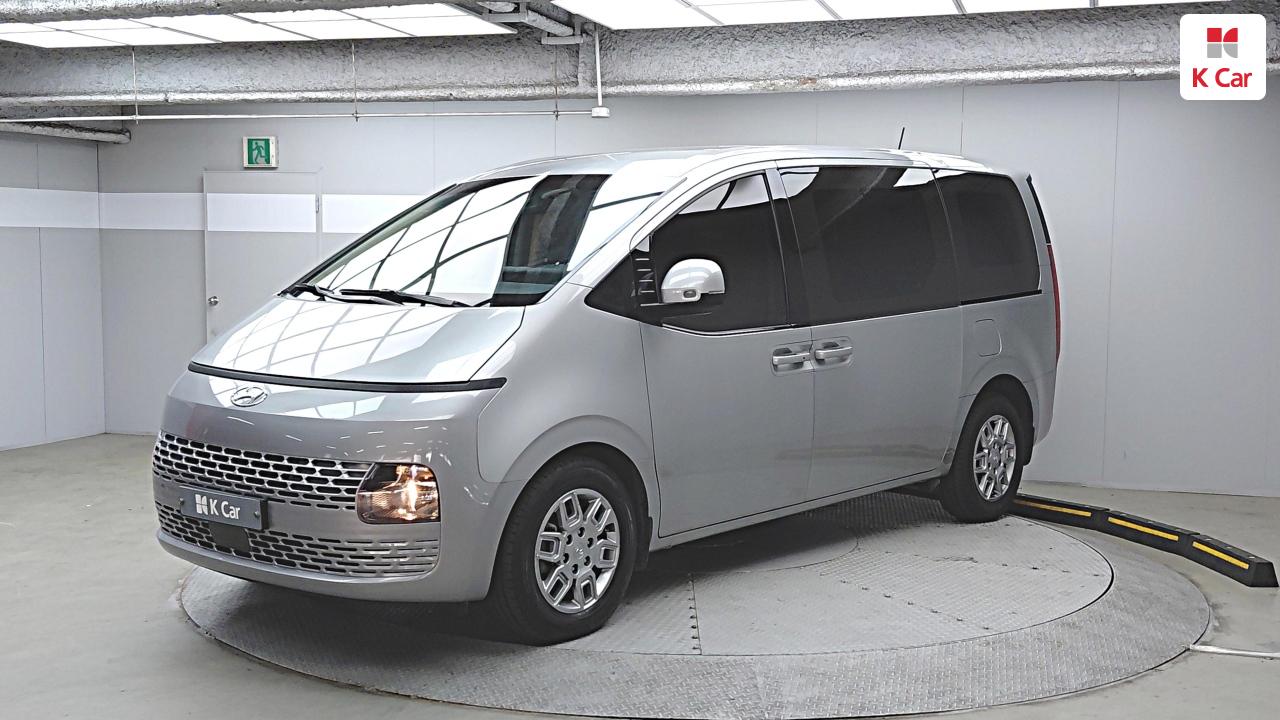 Hyundai Staria