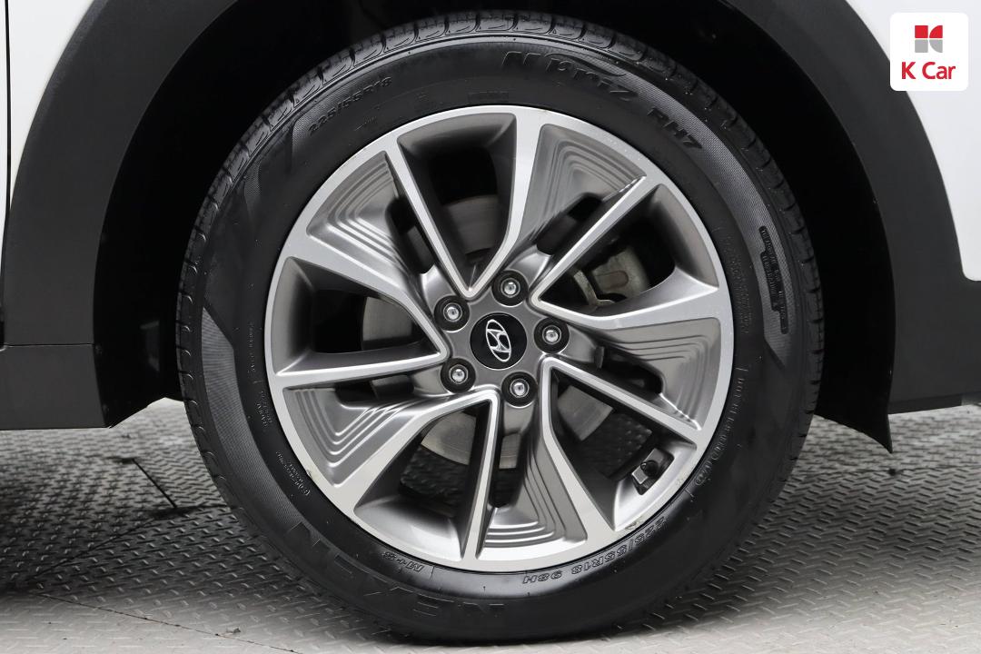 Hyundai Tucson Diesel 1.7 2WD Premium 8