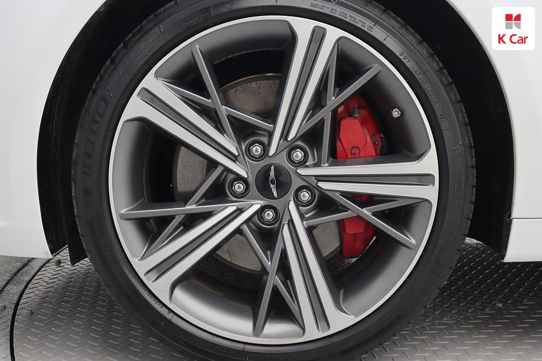 Genesis G70 The New Gasoline Turbo 2.5 2WD Sport Package — фото 5