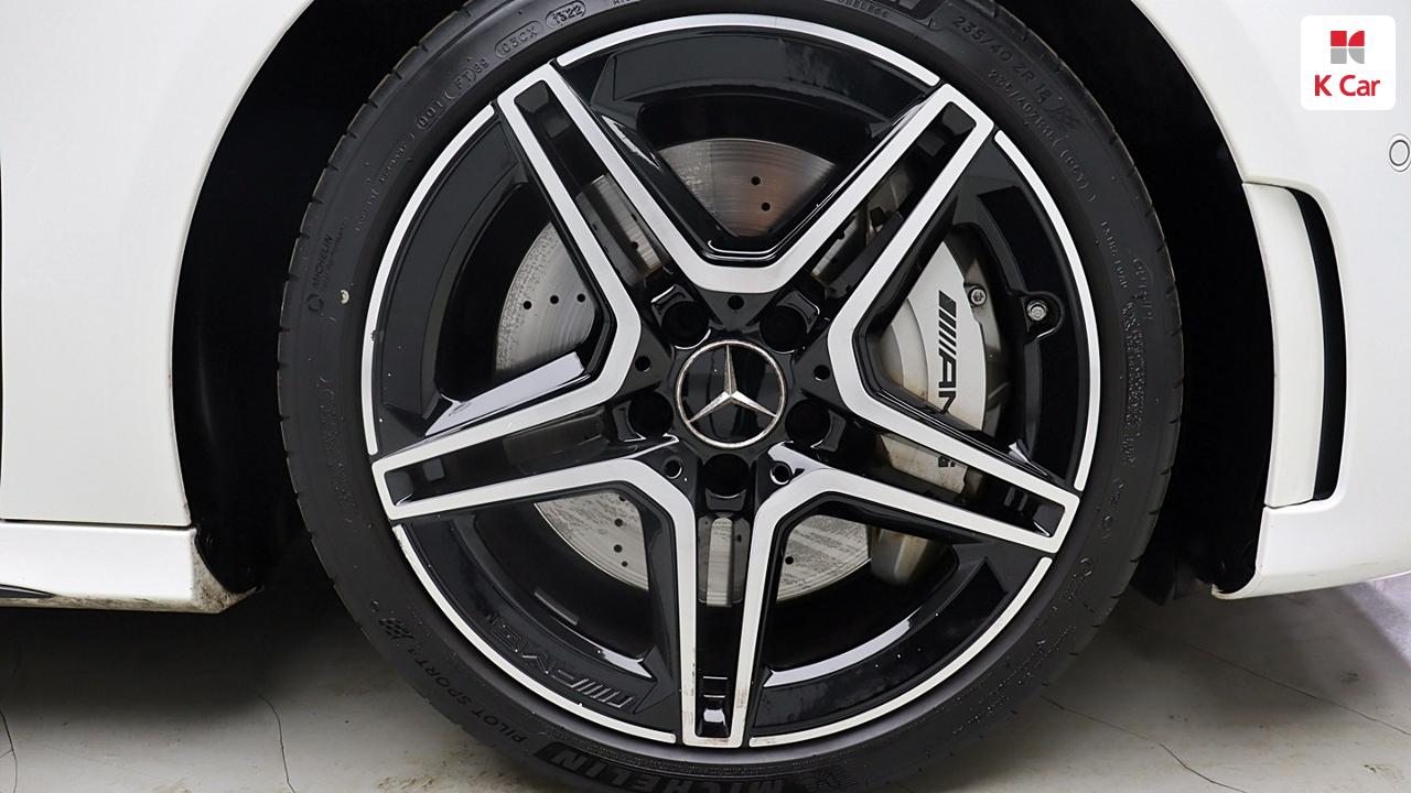 벤츠 A-클래스 W177 가솔린 4WD A35 AMG 4MATIC 세단
