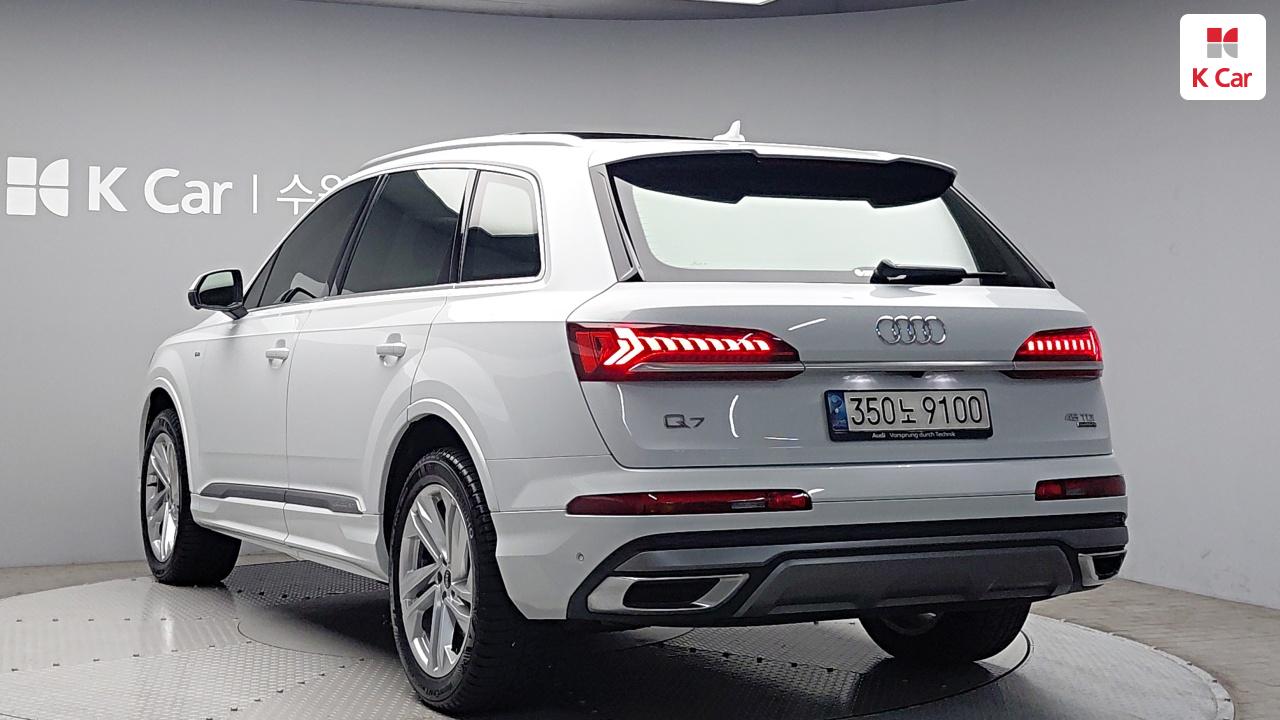 Audi Q7 45 TDI quattro Premium — 2