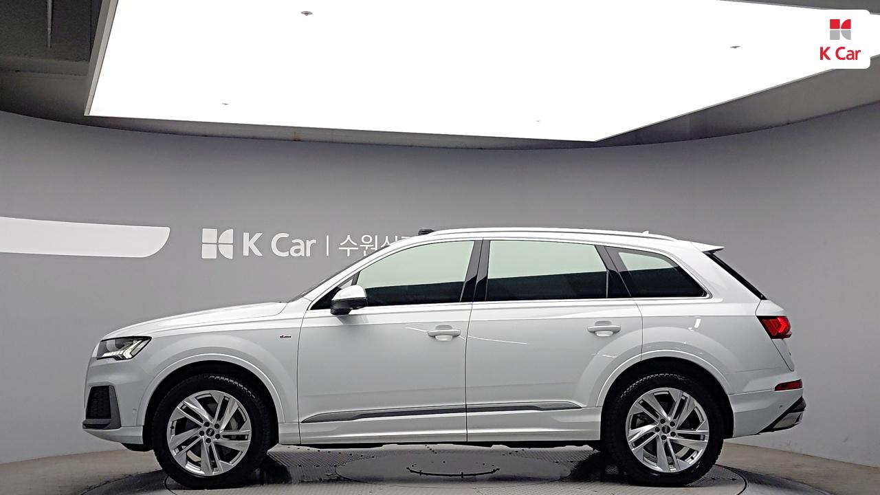 Audi Q7 45 TDI quattro Premium — 5