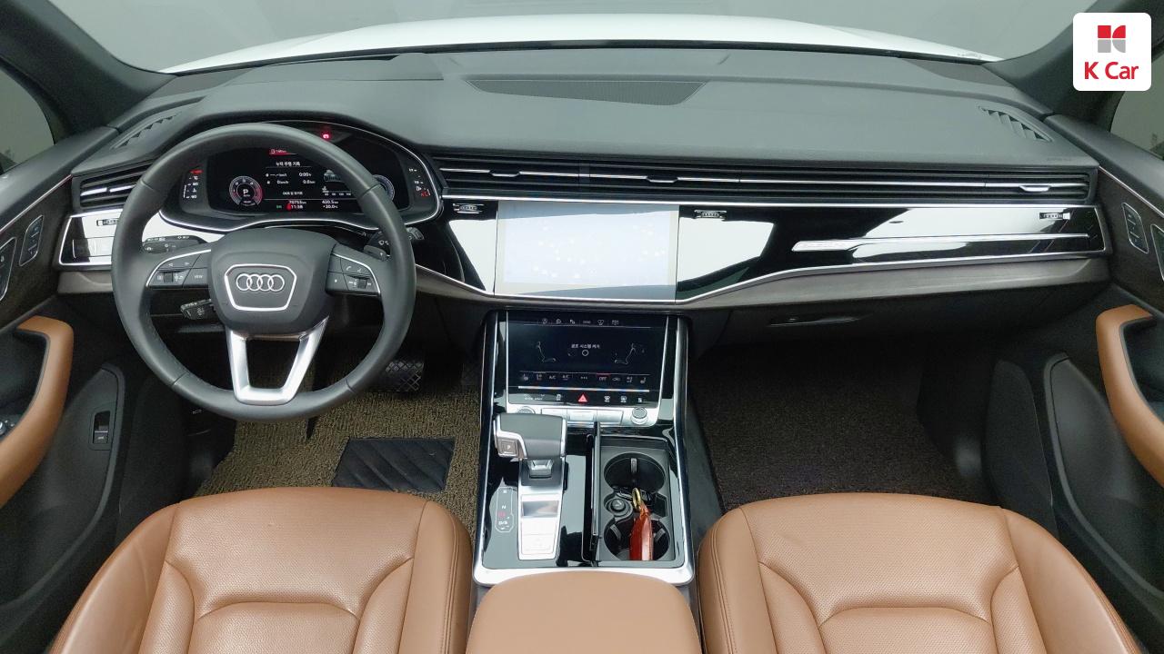 Audi Q7 45 TDI quattro Premium — 7