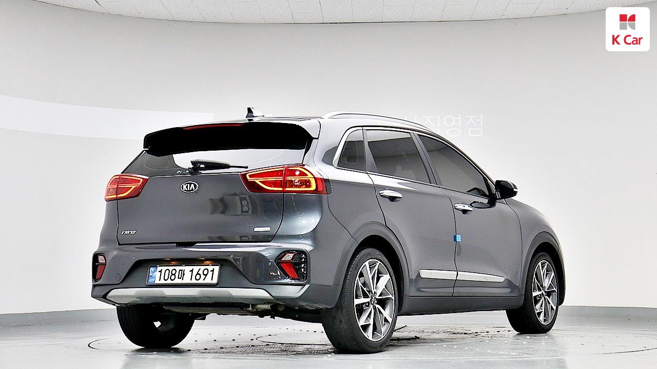 Kia Niro Noblesse Special 2021 — фото 4