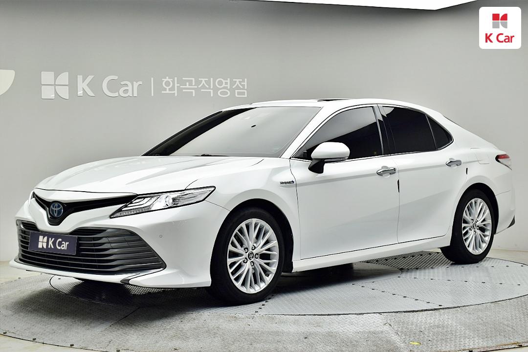 Toyota Camry XV70 2.5 Hybrid XLE