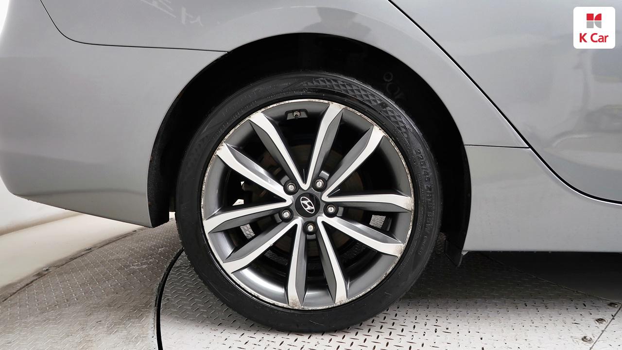 HYUNDAI I40 Saloon 2.0 GDI