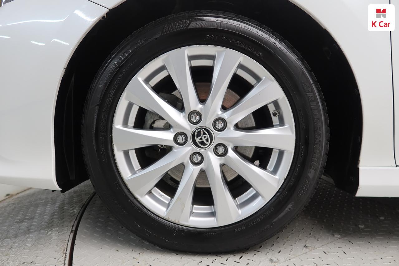 TOYOTA Camry (10th Generation) 2.5 Hybrid