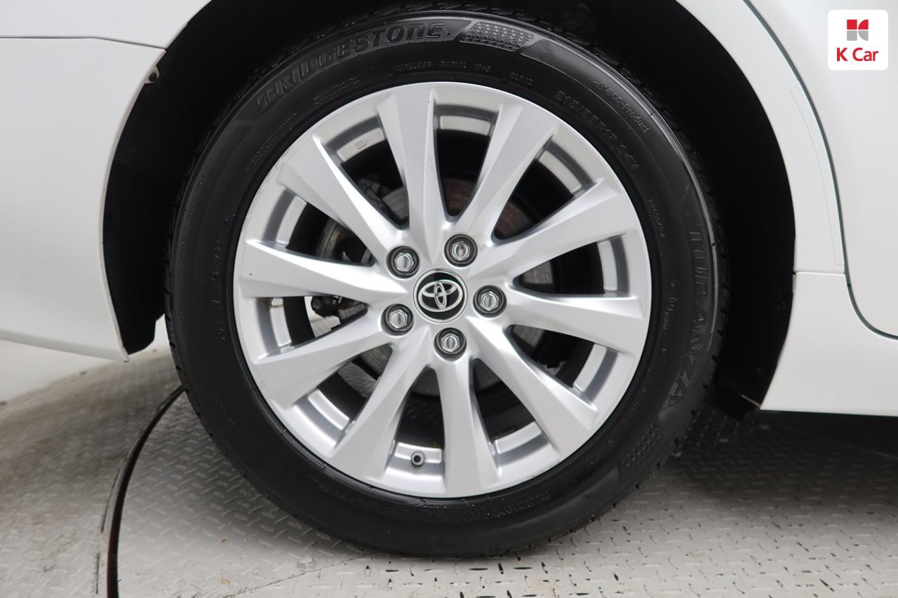 TOYOTA Camry (10th Generation) 2.5 Hybrid