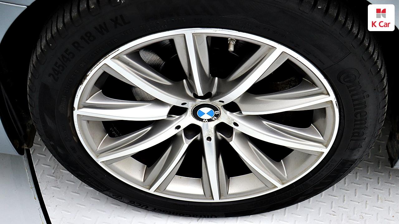 BMW 5시리즈 (G30) 520i 럭셔리