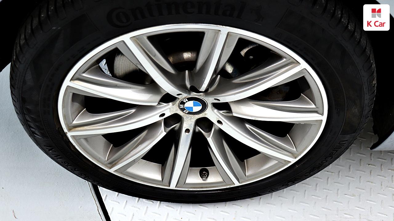 BMW 5시리즈 (G30) 520i 럭셔리