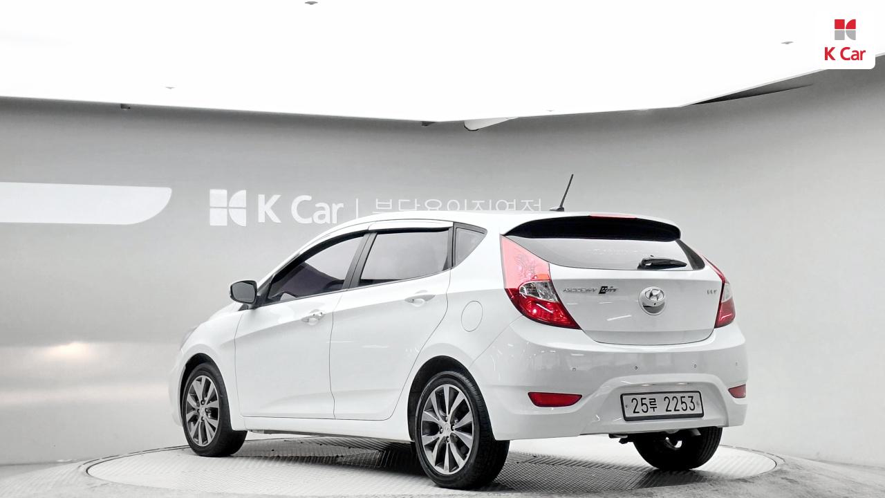 HYUNDAI Accent New Model Wit 1.4 VVT