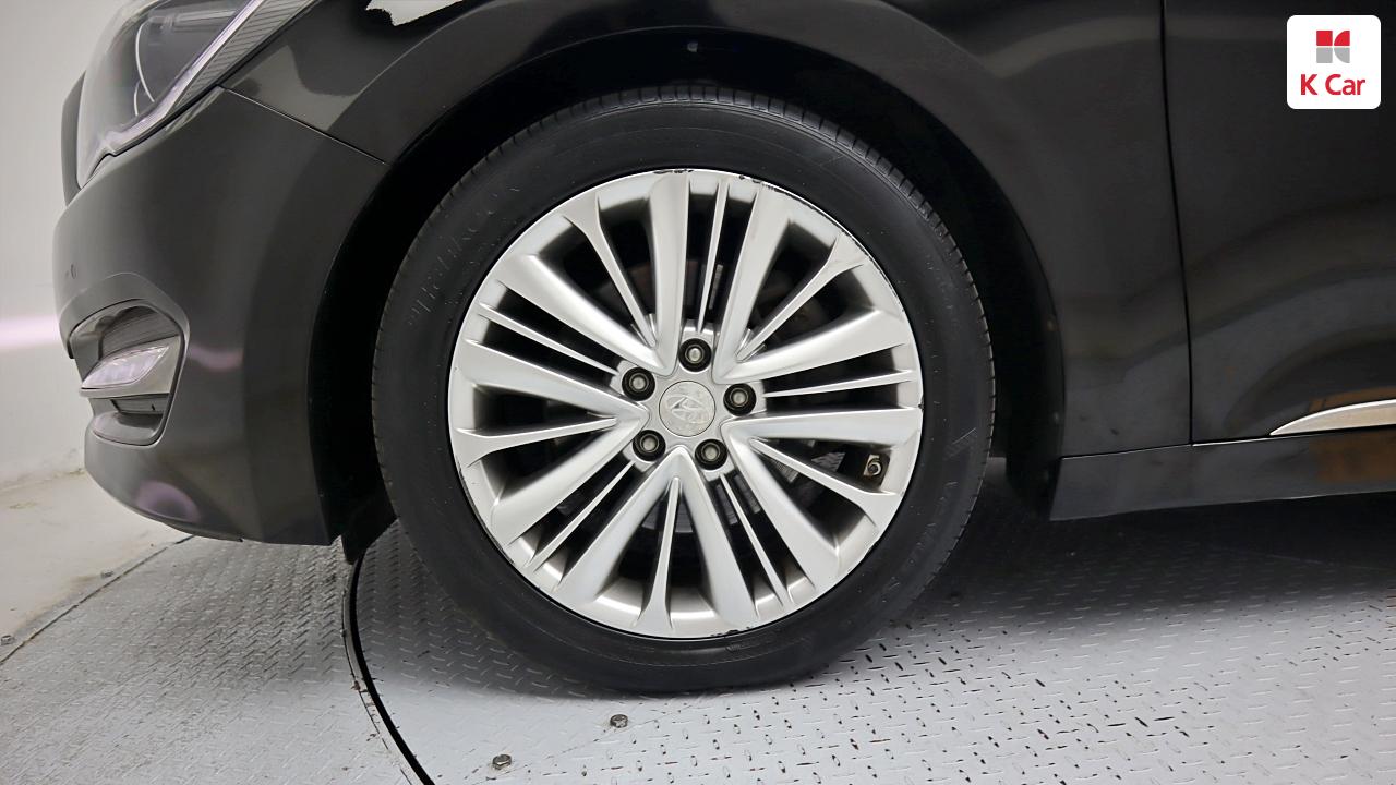 HYUNDAI Aslan G330