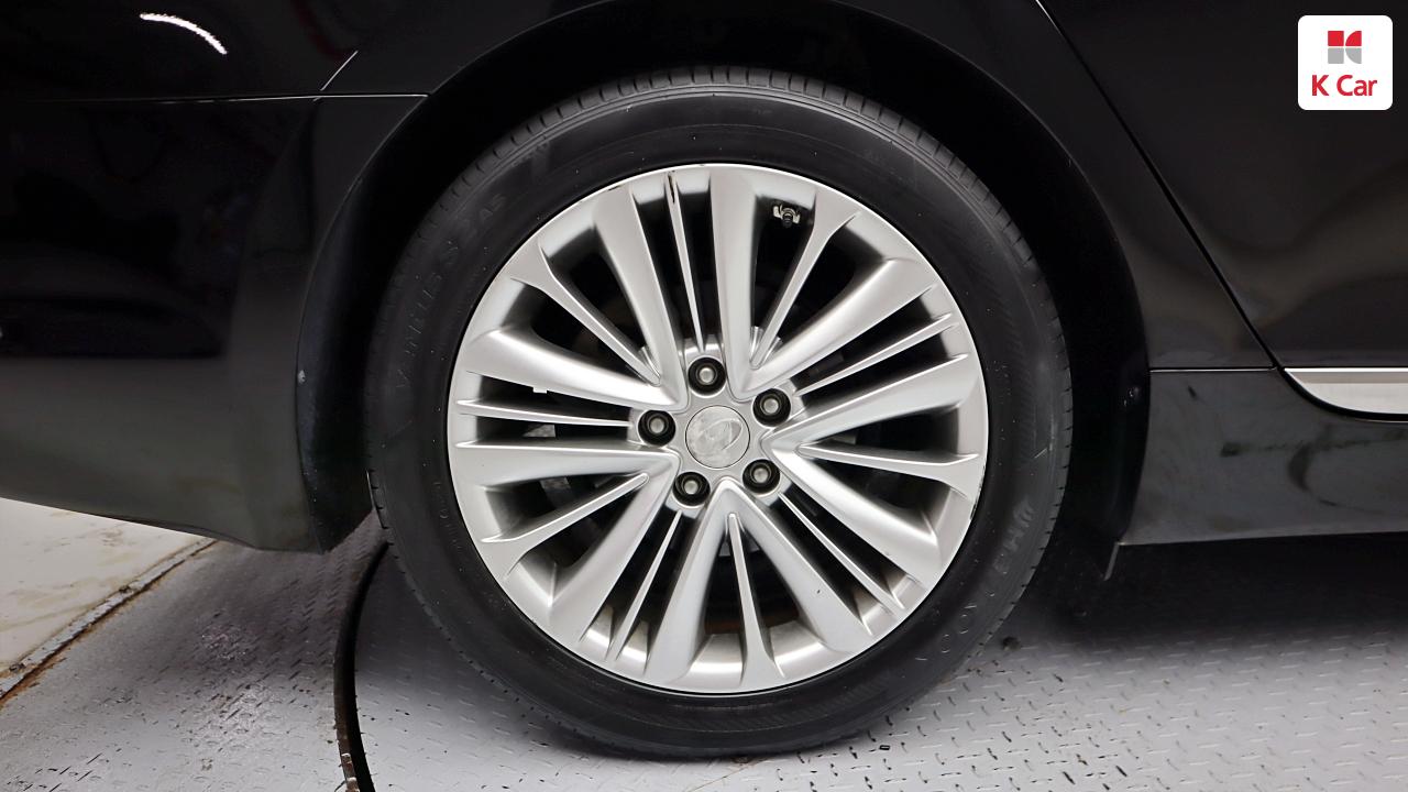 HYUNDAI Aslan G330